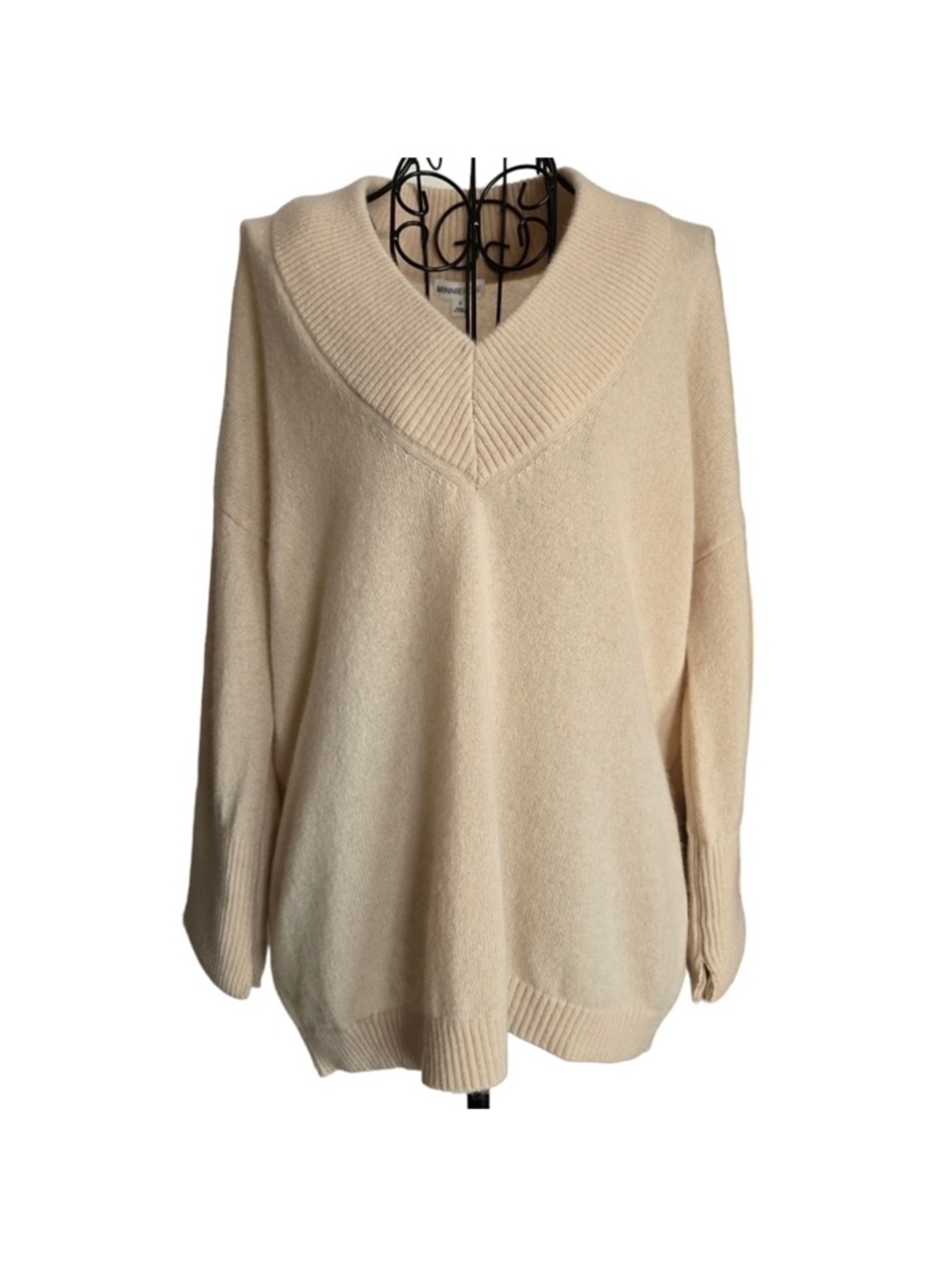 NWT Minnie Rose V-Neck Sweater, 100% Cashmere, Size S